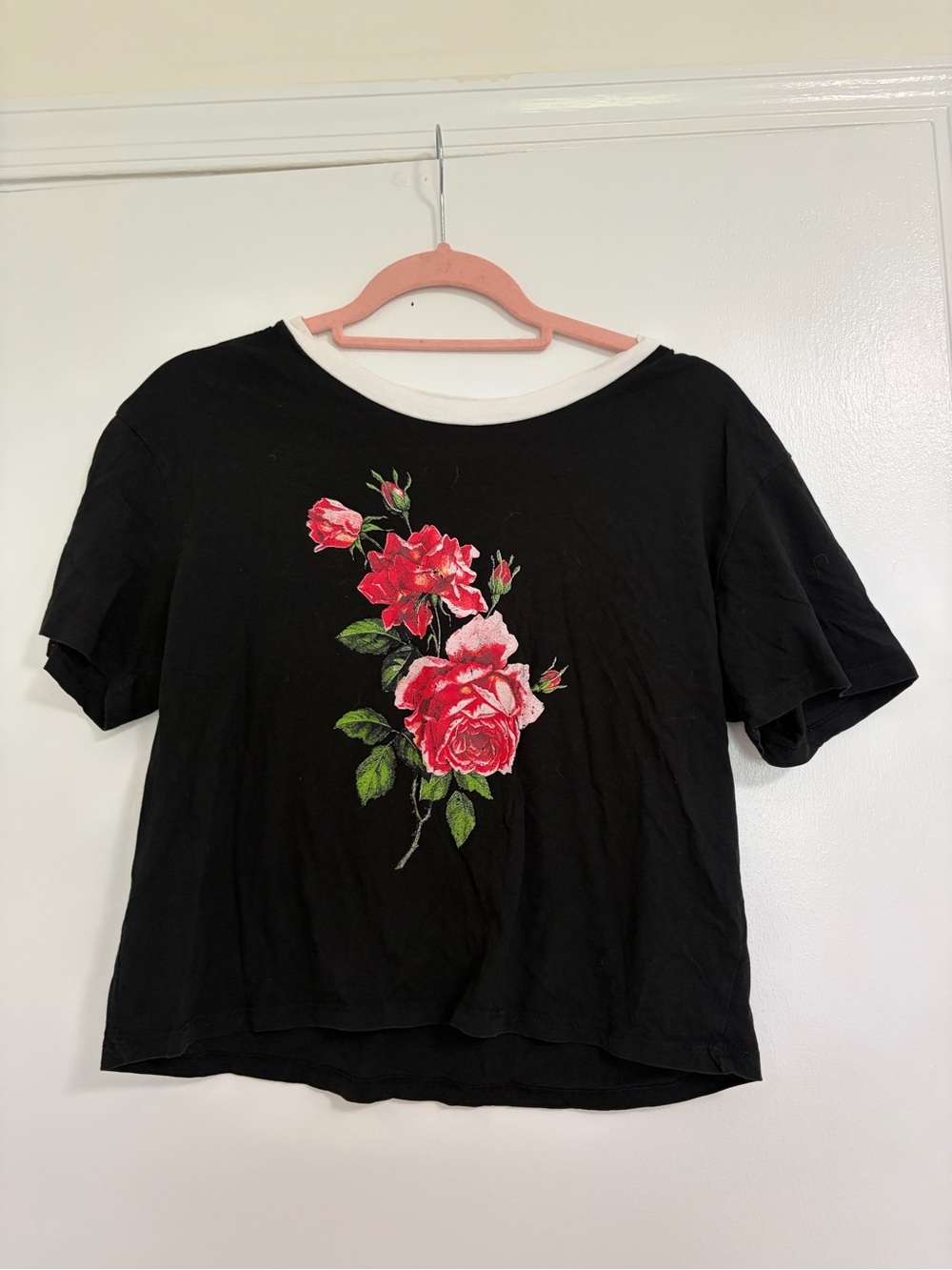 Black Crop Tee with Red & Pink Rose Embroidered Graphic